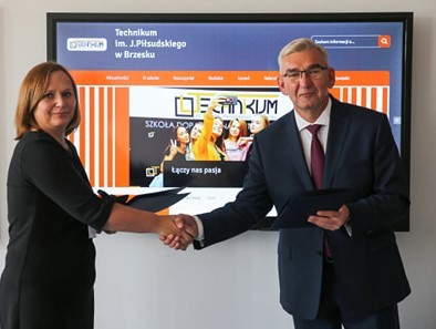 „Fachowcy w swojej branży” – nowoczesny sprzęt dla Technikum im. J. Piłsudskiego w Brzesku