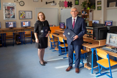 „Fachowcy w swojej branży” – nowoczesny sprzęt dla Technikum im. J. Piłsudskiego w Brzesku