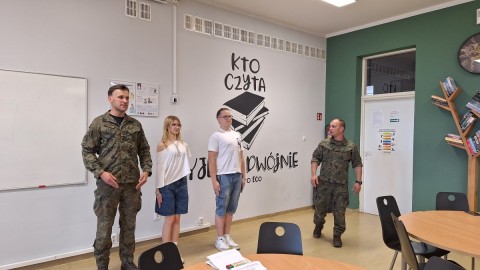Technikum im. J. Piłsudskiego w Brzesku: Czuj się bezpieczny - Edukacja z Wojskiem