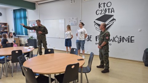 Technikum im. J. Piłsudskiego w Brzesku: Czuj się bezpieczny - Edukacja z Wojskiem