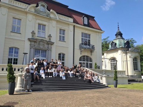 Wycieczka klas pierwszych z Technikum im. J. Piłsudskiego do Pałacu Goetza