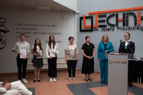Uroczyste zakończenie roku szkolnego 2024/25 w Technikum im. J. Piłsudskiego w Brzesku