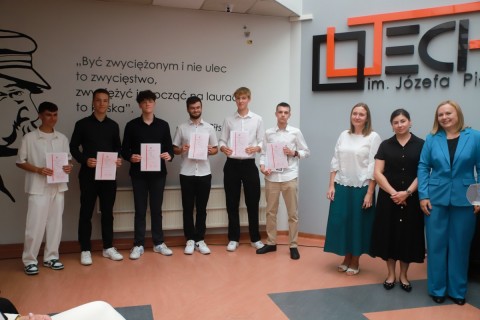 Uroczyste zakończenie roku szkolnego 2024/25 w Technikum im. J. Piłsudskiego w Brzesku