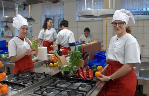 Rekordowy nabór i nowe kierunki w szkołach