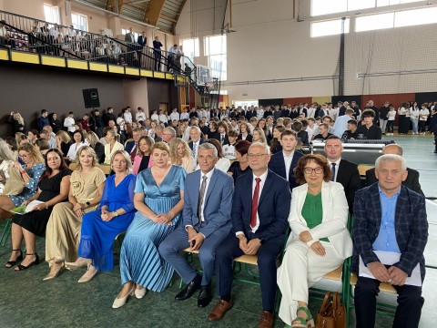 "Najlepszym czasem, żeby zacząć, jest teraz" - INAUGURACJA ROKU SZKOLNEGO 2025/2026 w ZSTiB