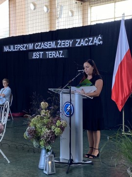 "Najlepszym czasem, żeby zacząć, jest teraz" - INAUGURACJA ROKU SZKOLNEGO 2025/2026 w ZSTiB