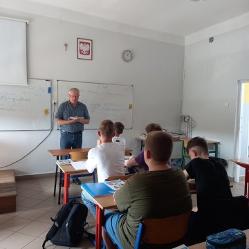 Narodowe Czytanie Poezji Jana Kochanowskiego w ZSTiB