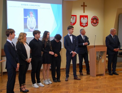 Młodzi mistrzowie wiedzy