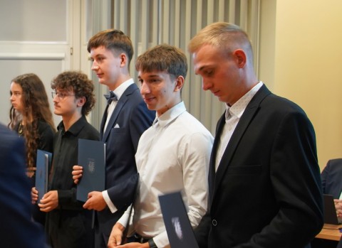 Młodzi mistrzowie wiedzy