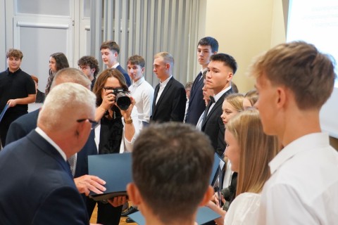 Młodzi mistrzowie wiedzy