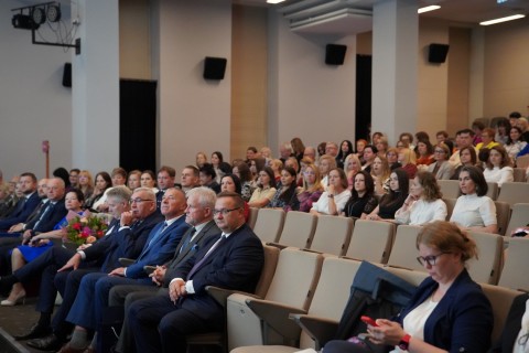 Sześć dekad troski o młodych