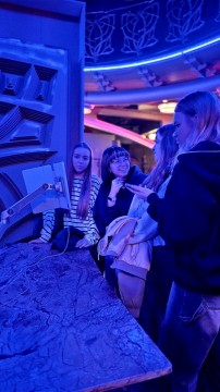 Technikum im. J. Piłsudskiego w Brzesku: Wyjazd zawodoznawczy do studia filmowego w ramach projektu "Fachowcy w swojej branży II"