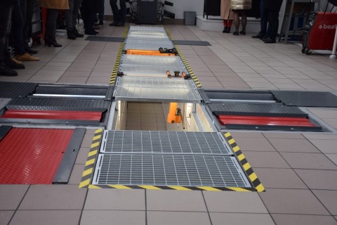 Nowa pracownia. Nowe wyposażenie. Nowy samochód