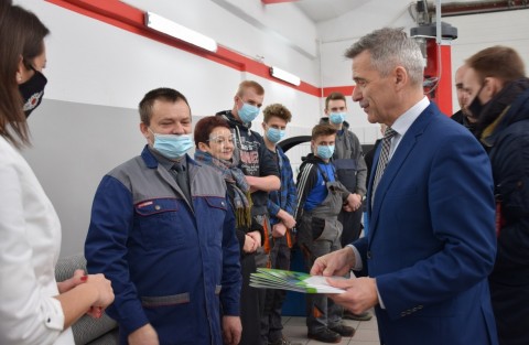 Nowa pracownia. Nowe wyposażenie. Nowy samochód