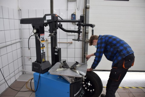 Nowa pracownia. Nowe wyposażenie. Nowy samochód