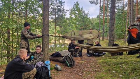 Obóz przetrwania uczniów klasy mundurowej