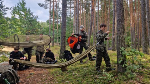 Obóz przetrwania uczniów klasy mundurowej