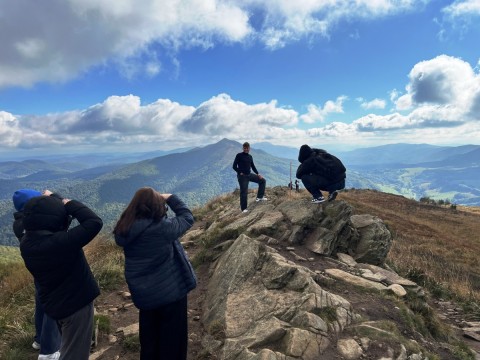 Portrety z wiatrem w tle