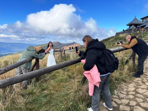 Portrety z wiatrem w tle