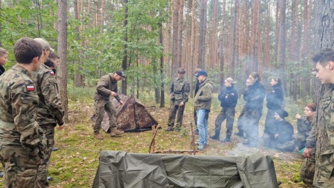 Uczniowie z Czchowa na obozie przetrwania