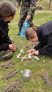 Uczniowie z Czchowa na obozie przetrwania