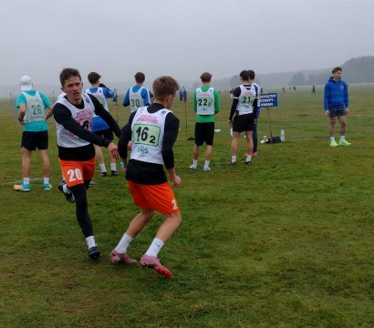 Sukces uczniów Technikum im. J. Piłsudskiego na Małopolskiej Licealiadzie w Sztafetowych Biegach Przełajowych