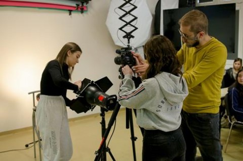 Nowoczesne studio fotograficzne w Technikum im. J. Piłsudskiego w Brzesku