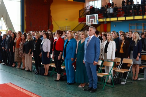 „Wszystko idzie za mądrym wychowaniem młodzi” - Powiatowy Dzień Edukacji Narodowej w Zespole Szkół Technicznych i Branżowych w Brzesku