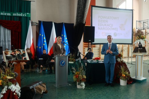 „Wszystko idzie za mądrym wychowaniem młodzi” - Powiatowy Dzień Edukacji Narodowej w Zespole Szkół Technicznych i Branżowych w Brzesku