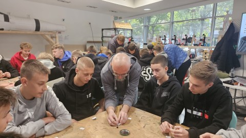Prąd, druk 3D i dobra energia - uczniowie 1TE z Zielonki w akcji!
