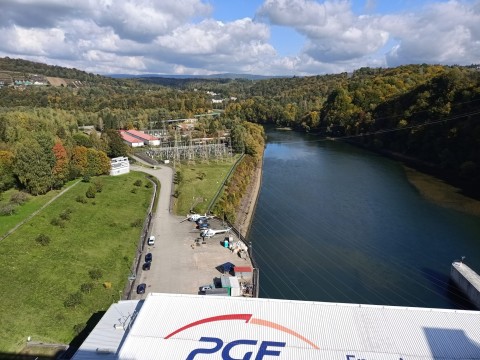 Tam, gdzie rodzi się energia - uczniowie ZSTiB w sercu zapory Solina