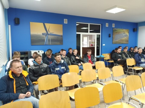 Tam, gdzie rodzi się energia - uczniowie ZSTiB w sercu zapory Solina