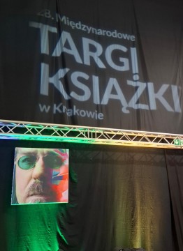 Uczniowie z Technikum im. J. Piłsudskiego w Brzesku na Targach Książki w Krakowie