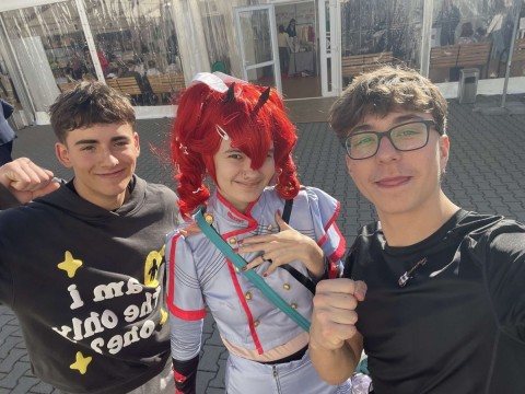 Uczniowie z Technikum im. J. Piłsudskiego w Brzesku na Targach Książki w Krakowie