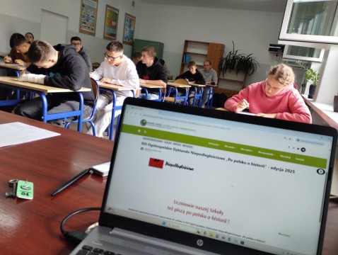 Ortograficzny sukces uczniów ZSTiB w Brzesku!