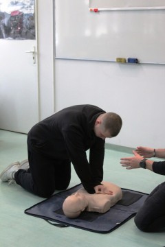 Technikum im. J. Piłsudskiego w Brzesku: RATUJMY RAZEM! Kurs pierwszej pomocy dla przyszłych logistyków w ramach współpracy z firmą Zasada Trans Spedition