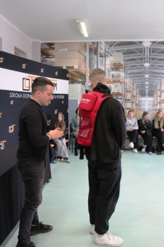 Technikum im. J. Piłsudskiego w Brzesku: RATUJMY RAZEM! Kurs pierwszej pomocy dla przyszłych logistyków w ramach współpracy z firmą Zasada Trans Spedition