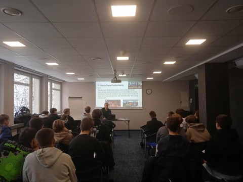 Uczniowie z Zielonki na warsztatach językowych