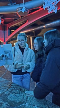 Technikum im. J. Piłsudskiego w Brzesku: Wycieczka klasy 5 RT do Krakowa i Alwerni – kamera, edukacja, akcja!