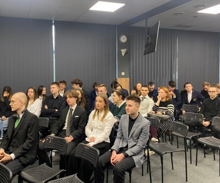 Uczniowie z Zielonki na Okrągłym Stole Uczniowskim w Krakowie