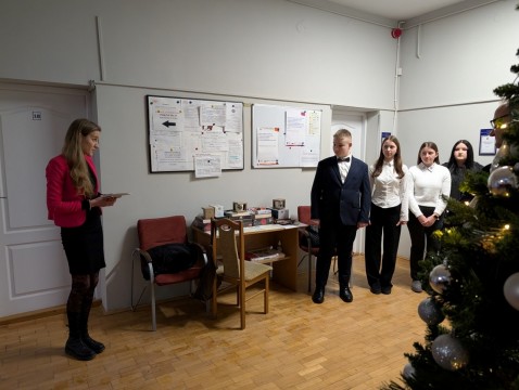 Dominacja uczennic „Kopernika” w powiatowym konkursie wiedzy o chorobach zakaźnych