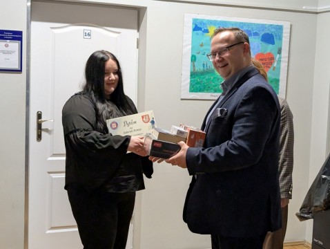 Dominacja uczennic „Kopernika” w powiatowym konkursie wiedzy o chorobach zakaźnych