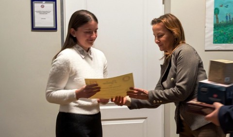 Dominacja uczennic „Kopernika” w powiatowym konkursie wiedzy o chorobach zakaźnych