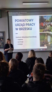 Spotkanie maturzystów z Technikum im. J. Piłsudskiego z przedstawicielami Powiatowego Urzędu Pracy w Brzesku