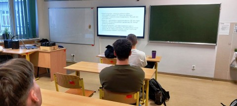 Technikum im. J. Piłsudskiego w Brzesku: Erasmus+ zaczyna się w szkole – jak przygotowujemy uczniów do praktyk zagranicznych