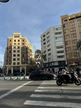 Pierwsze dni uczniów Technikum im. J. Piłsudskiego w słonecznej Walencji- start zagranicznych praktyk