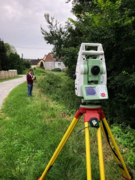 Staże wakacyjne – dobry sposób na doświadczenie zawodowe uczniów