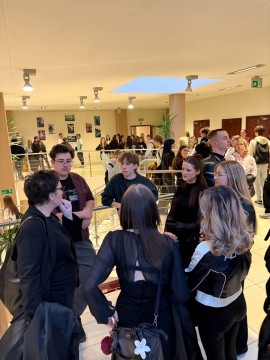 Pięć lat w jednym kadrze – wystawa fotografii uczniów z Technikum im. J.Piłsudskiego w Brzesku