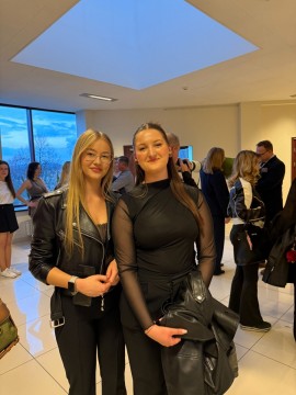 Pięć lat w jednym kadrze – wystawa fotografii uczniów z Technikum im. J.Piłsudskiego w Brzesku