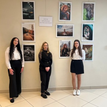 Pięć lat w jednym kadrze – wystawa fotografii uczniów z Technikum im. J.Piłsudskiego w Brzesku